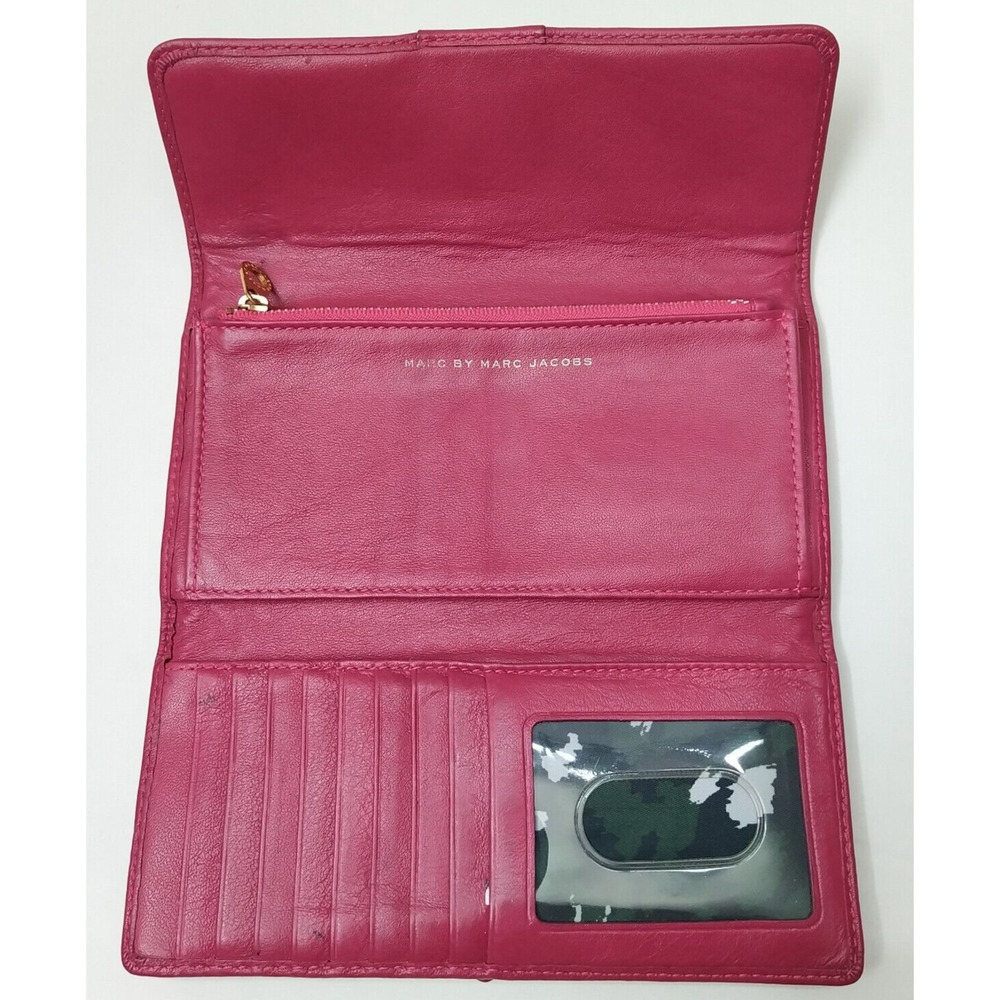 Marc by Marc Jacobs Red Leather Turnlock Credit Card ID Windows Trifold Wallet - Picture 10 of 16